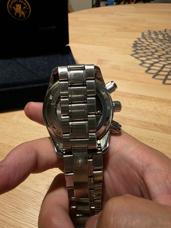 セイコー スプリントドライブ 9R86（高級時計）の商品画像 - 査定依頼日：2025年8月11日 - 最高査定価格：350,000円