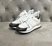 ランナウェイスニーカー（古着・ファッション）の商品画像 - 査定依頼日：2025年6月24日 - 最高査定価格：40,000円