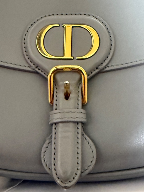 ボビー　ミディアム（ブランドバッグ）の商品画像 - 査定依頼日：2025年10月22日 - 最高査定価格：150,000円