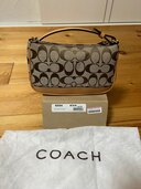 コーチ（ブランドバッグ）の商品画像 - 査定依頼日：2024年10月21日 - 最高査定価格：4,500円