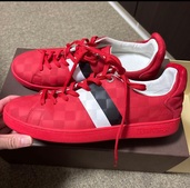 フロントロウスニーカー（古着・ファッション）の商品画像 - 査定依頼日：2025年11月30日 - 最高査定価格：20,000円