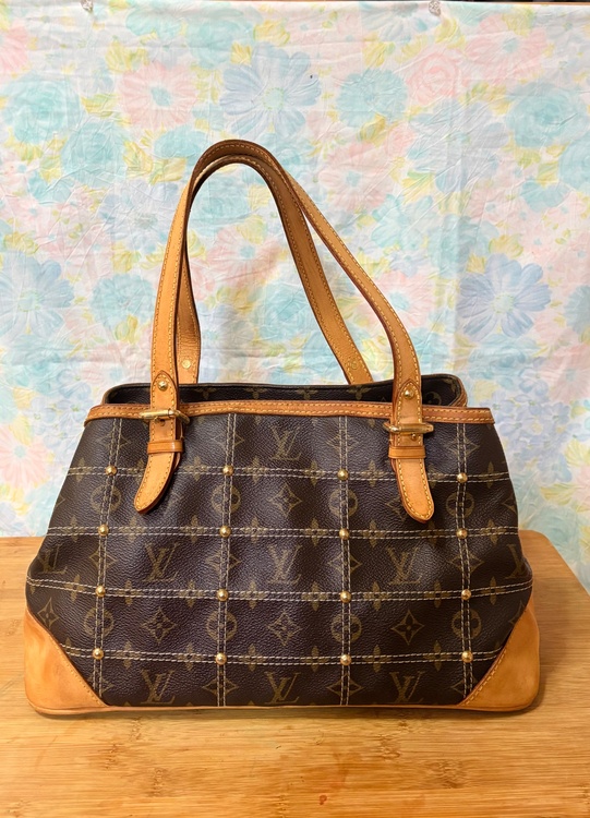 リヴェット（ブランドバッグ）の商品画像 - 査定依頼日：2026年3月5日 - 最高査定価格：100,000円