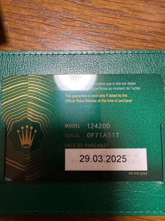 オイスターパーペチュアル（高級時計）の商品画像 - 査定依頼日：2025年3月29日 - 最高査定価格：800,000円