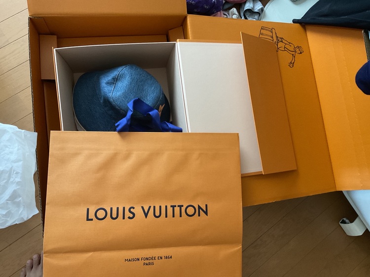 M7154M  バケットハット　（ブランド財布・小物）の商品画像 - 査定依頼日：2025年8月17日 - 最高査定価格：45,000円