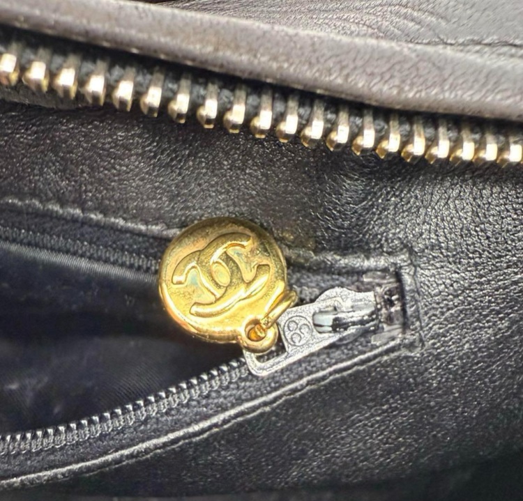 CHANEL  フリンジチェーンショルダー（ブランドバッグ）の商品画像 - 査定依頼日：2025年9月30日 - 最高査定価格：50,000円