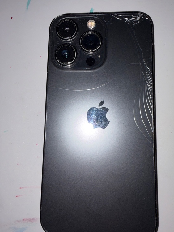 iPhone iPhone 13 Pro 128GB Softbank（スマホ）の商品画像 - 査定依頼日：2026年8月9日 - 最高査定価格：23,000円