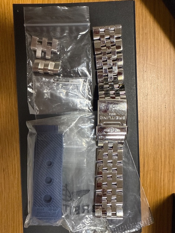 ブライトリング クロノマット AO11B67Pa（高級時計）の商品画像 - 査定依頼日：2025年8月22日 - 最高査定価格：370,000円