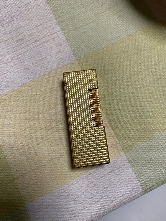 ダンヒル　ライター（金・貴金属）の商品画像 - 査定依頼日：2023年11月27日 - 最高査定価格：1,500円