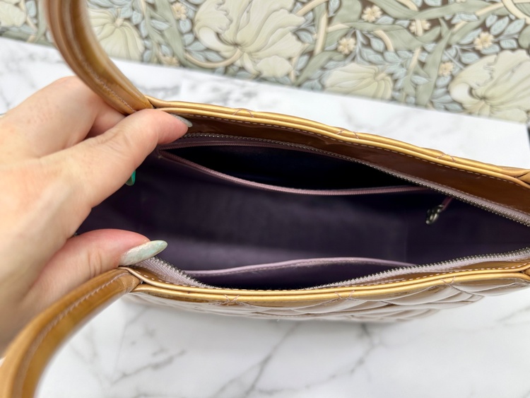 発覚トート（ブランドバッグ）の商品画像 - 査定依頼日：2026年2月21日 - 最高査定価格：70,000円