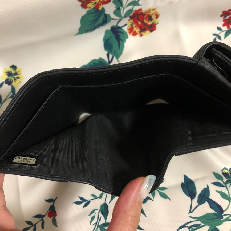 26702487（ブランド財布・小物）の商品画像 - 査定依頼日：2022年7月28日 - 最高査定価格：72,500円