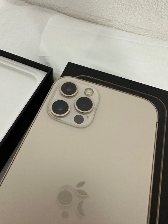 iPhone12pro 256GB（スマホ）の商品画像 - 査定依頼日：2023年3月7日 - 最高査定価格：68,000円