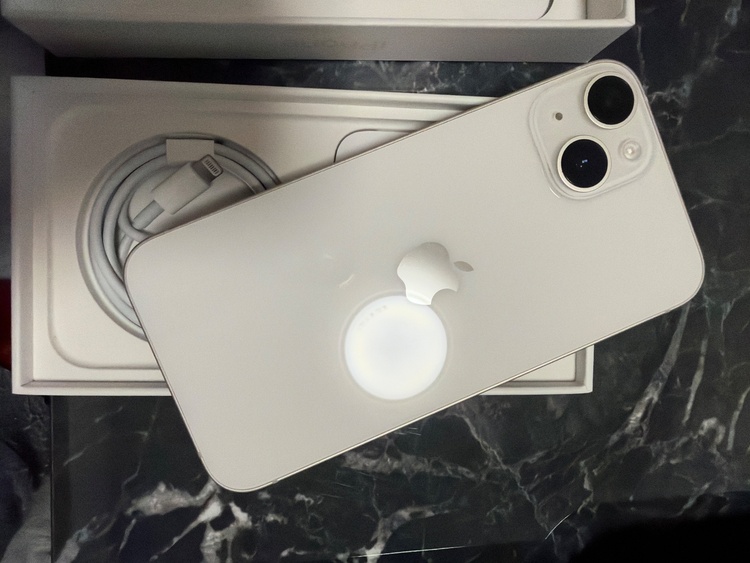 iPhone iPhone 14 256GB SIMフリー（スマホ）の商品画像 - 査定依頼日：2026年10月11日 - 最高査定価格：51,000円