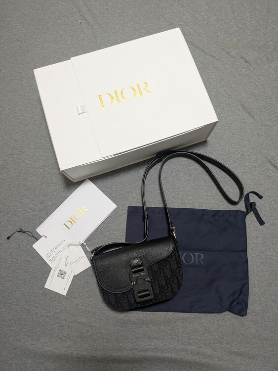 サドルバックミニ（ブランドバッグ）の商品画像 - 査定依頼日：2025年9月10日 - 最高査定価格：180,000円