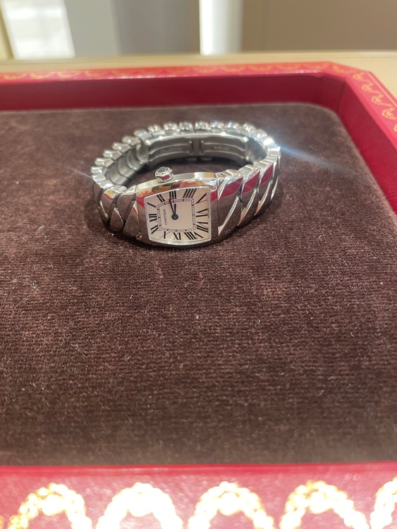 stainless steel la DonaDECARTIER Watch（高級時計）の商品画像 - 査定依頼日：2026年7月6日 - 最高査定価格：1,600,000円