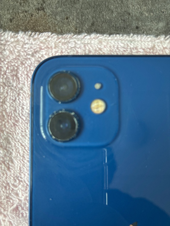 iPhone iPhone 12 128GB SIMフリー（スマホ）の商品画像 - 査定依頼日：2026年7月11日 - 最高査定価格：23,500円