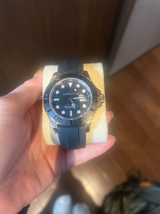 ロレックス ヨットマスター 12665（高級時計）の商品画像 - 査定依頼日：2025年12月3日 - 最高査定価格：5,000,000円