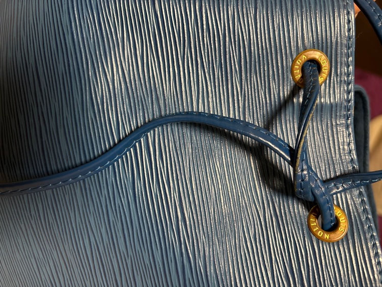 ルイヴィトン エピ （ブランドバッグ）の商品画像 - 査定依頼日：2025年12月8日 - 最高査定価格：50,000円