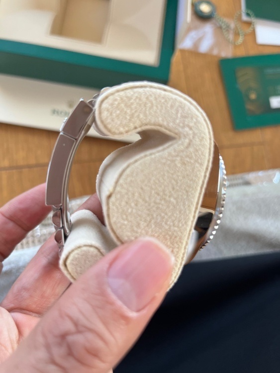 126720VTNR（高級時計）の商品画像 - 査定依頼日：2026年3月21日 - 最高査定価格：2,800,000円