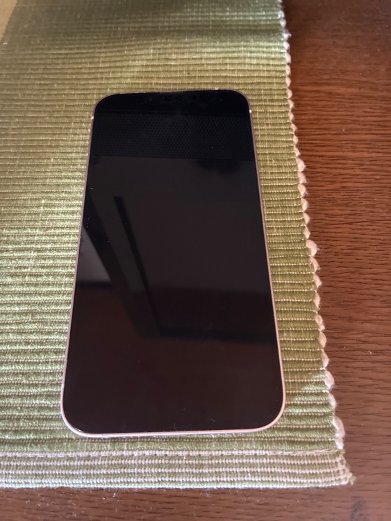 iPhone13（スマホ）の商品画像 - 査定依頼日：2026年9月19日 - 最高査定価格：37,000円