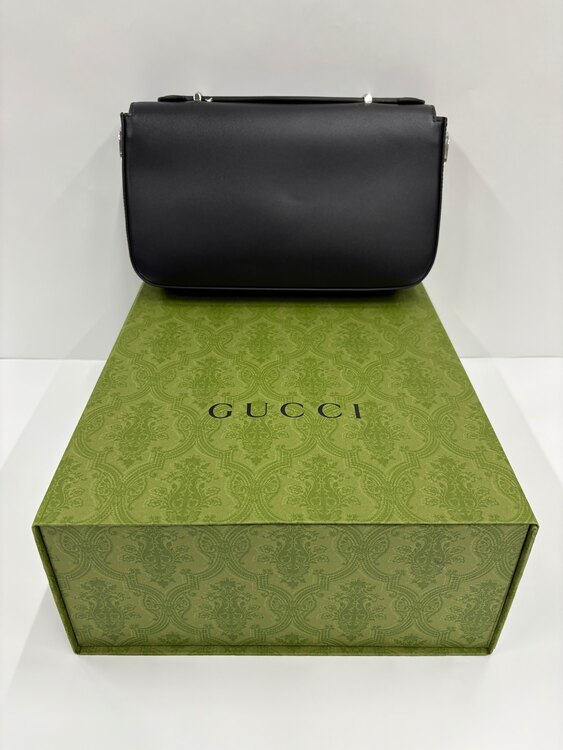 GUCCI ショルダーバッグ（ブランドバッグ）の商品画像 - 査定依頼日：2025年5月30日 - 最高査定価格：93,000円