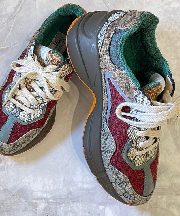 スニーカー（古着・ファッション）の商品画像 - 査定依頼日：2025年2月10日 - 最高査定価格：30,000円