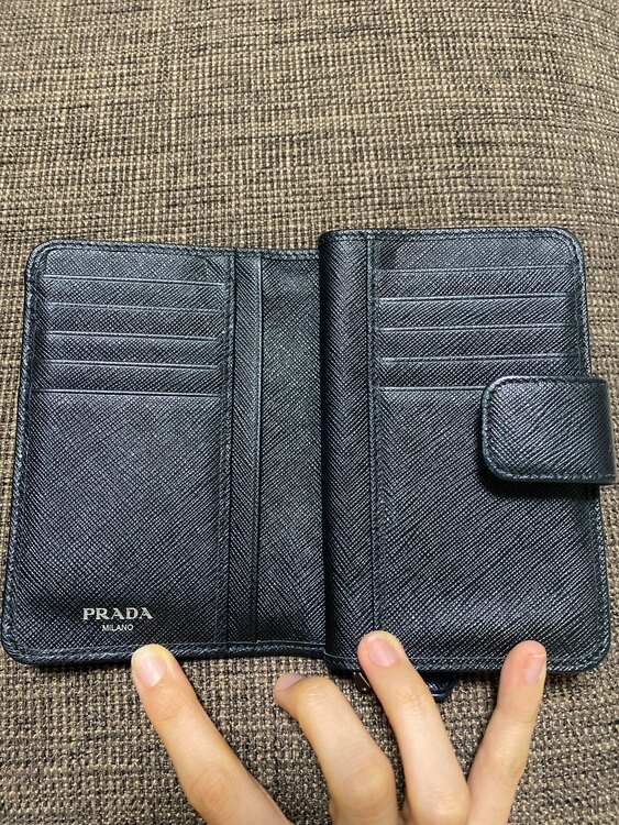 財布（古着・ファッション）の商品画像 - 査定依頼日：2025年3月30日 - 最高査定価格：5,000円