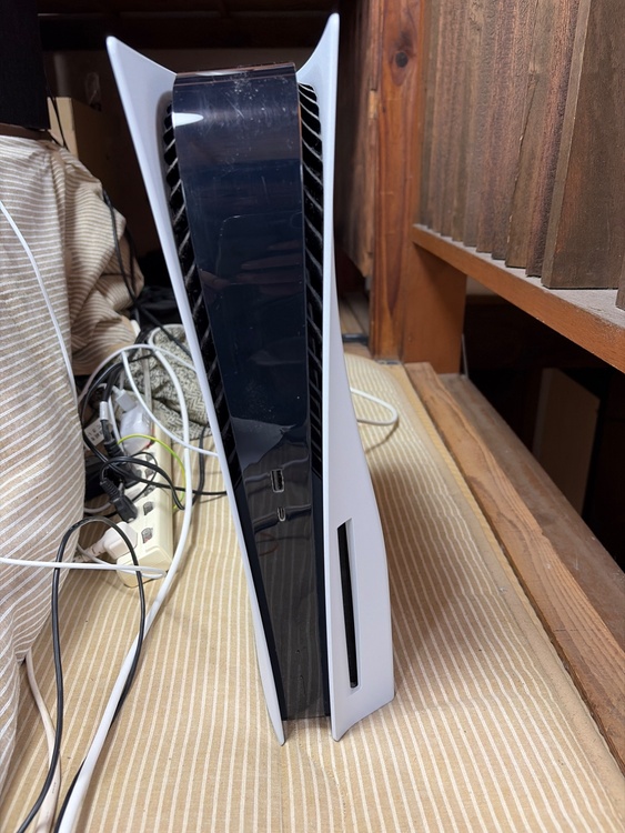 PlayStation5 ディスクドライブ搭載版(CFI-1000A01)（ゲーム機本体・ゲームソフト）の商品画像 - 査定依頼日：2026年3月31日 - 最高査定価格：40,000円