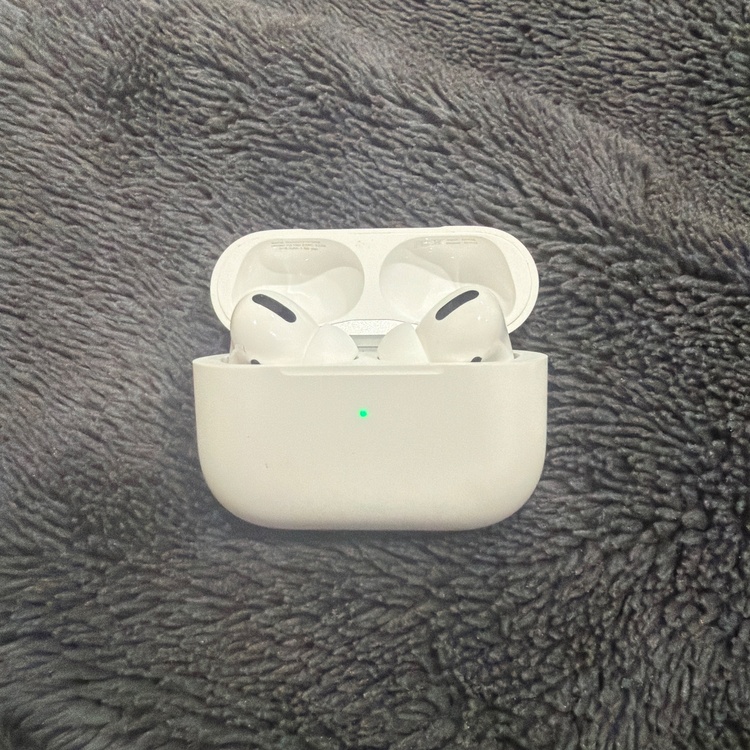 AirPods Pro第一世代（オーディオ・スピーカー）の商品画像 - 査定依頼日：2026年7月31日