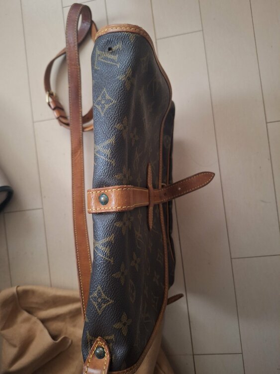 ショルダーバッグ（ブランドバッグ）の商品画像 - 査定依頼日：2026年3月7日 - 最高査定価格：40,000円