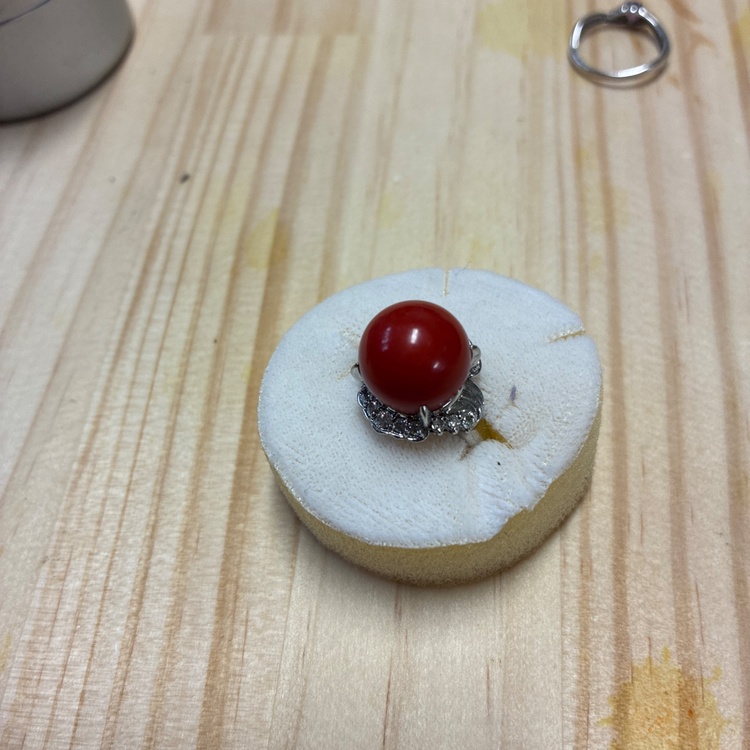 血赤珊瑚のプラチナリング（金・貴金属）の商品画像 - 査定依頼日：2026年3月28日 - 最高査定価格：100,000円