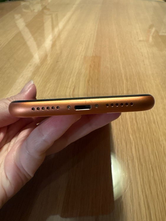 iPhone Xr MT0A2J/A（スマホ）の商品画像 - 査定依頼日：2026年1月27日 - 最高査定価格：12,000円