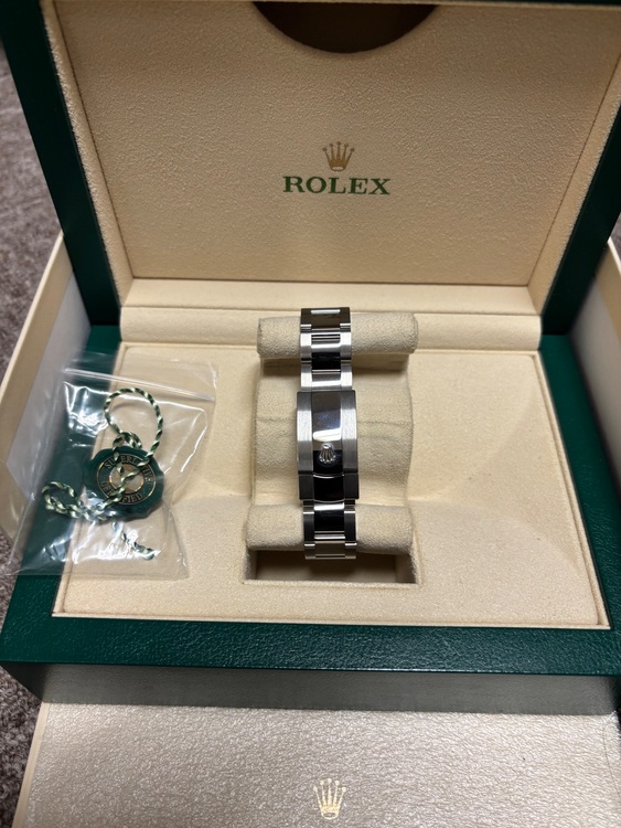 ロレックス ミルガウス 116400GVZぶり（高級時計）の商品画像 - 査定依頼日：2025年9月18日 - 最高査定価格：1,680,000円