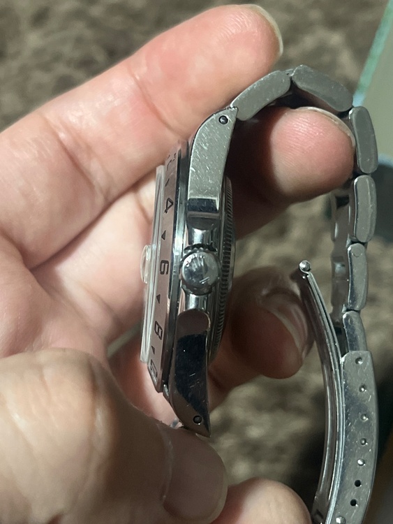 ロレックス エクスプローラー 1657（高級時計）の商品画像 - 査定依頼日：2026年3月29日 - 最高査定価格：1,400,000円