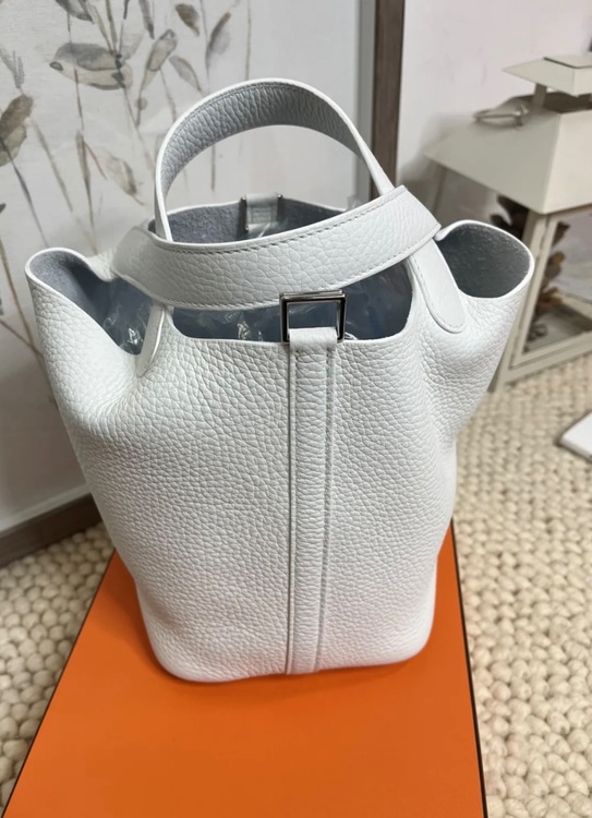 ピコタン18（ブランドバッグ）の商品画像 - 査定依頼日：2025年8月8日 - 最高査定価格：530,000円