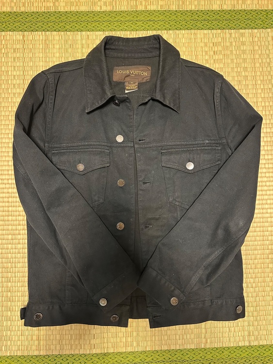 ジャケット（古着・ファッション）の商品画像 - 査定依頼日：2025年12月1日 - 最高査定価格：100,000円