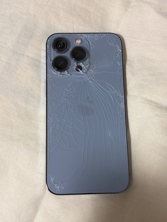 iPhone iPhone 13 Pro 128GB Softbank（スマホ）の商品画像 - 査定依頼日：2026年9月23日 - 最高査定価格：44,500円