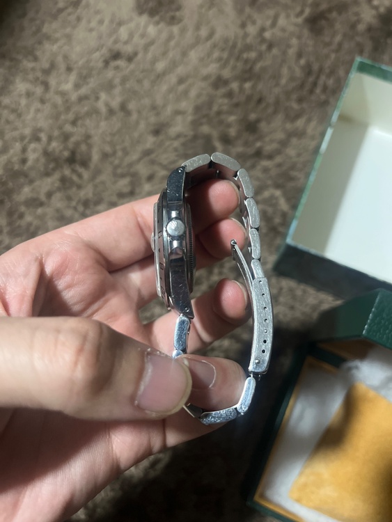 ロレックス エクスプローラー 1657（高級時計）の商品画像 - 査定依頼日：2026年3月29日 - 最高査定価格：1,400,000円