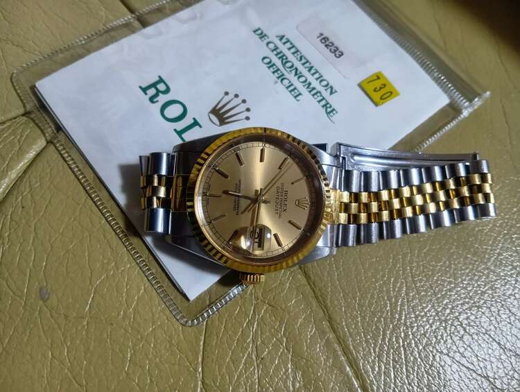 ロレックス デイトジャスト 16233（高級時計）の商品画像 - 査定依頼日：2025年3月31日 - 最高査定価格：900,000円