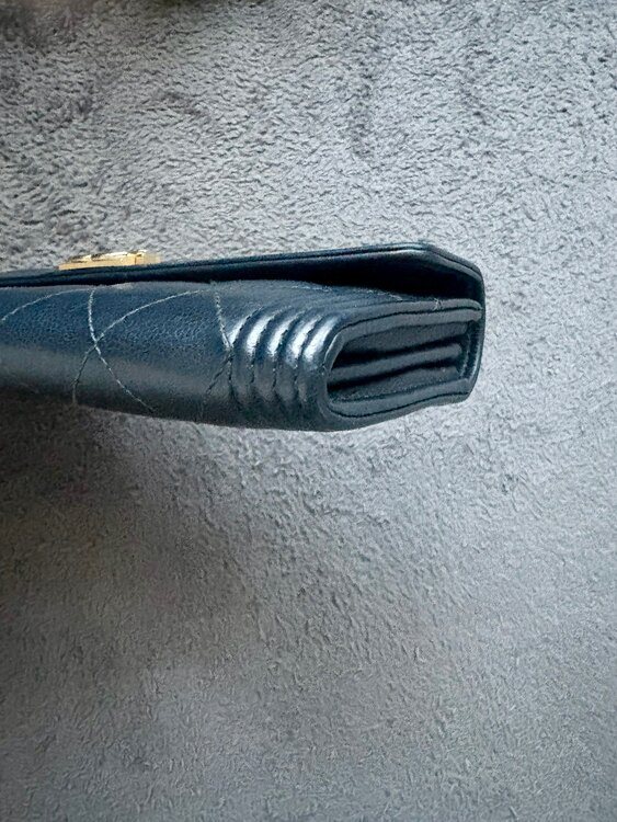 ボーイシャネル　長財布　ブラック（ブランド財布・小物）の商品画像 - 査定依頼日：2025年2月15日 - 最高査定価格：30,000円