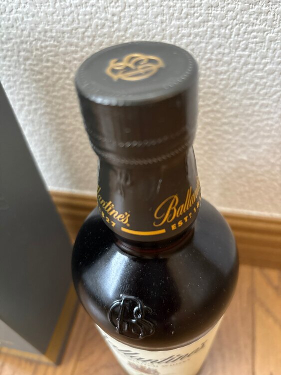 ウイスキー バランタイン （お酒）の商品画像 - 査定依頼日：2025年5月25日 - 最高査定価格：5,000円