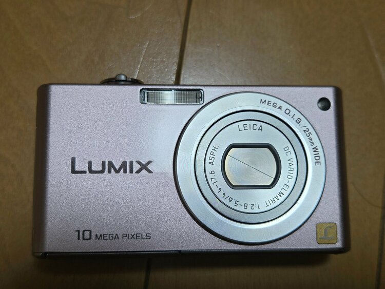LUMIX FX35（カメラ）の商品画像 - 査定依頼日：2026年9月15日 - 最高査定価格：100,000円