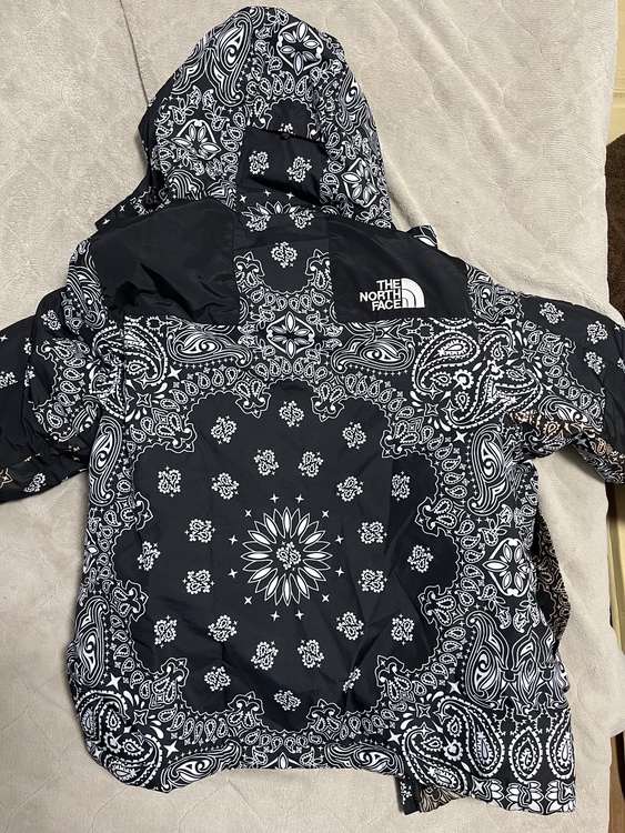 シュプリーム ノースフェイス バンダナ（古着・ファッション）の商品画像 - 査定依頼日：2025年12月9日 - 最高査定価格：90,000円