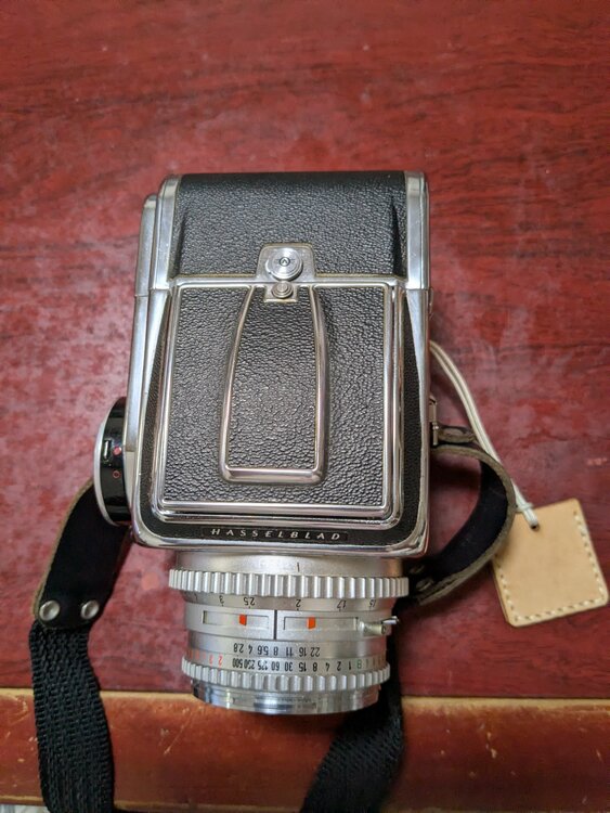 Hasselblad 500Cのフィルムカメラ（カメラ）の商品画像 - 査定依頼日：2026年7月1日 - 最高査定価格：200,000円