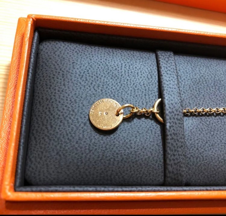 HERMES ブレスレット ガンバード H ロゴ 1ポイント ダイヤモンド（宝石）の商品画像 - 査定依頼日：2023年5月20日 - 最高査定価格：190,000円