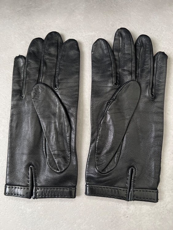 グローブ（古着・ファッション）の商品画像 - 査定依頼日：2026年3月30日 - 最高査定価格：5,000円