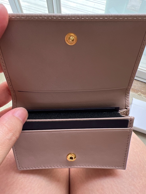 プラダ  （ブランドバッグ）の商品画像 - 査定依頼日：2025年6月9日 - 最高査定価格：30,000円