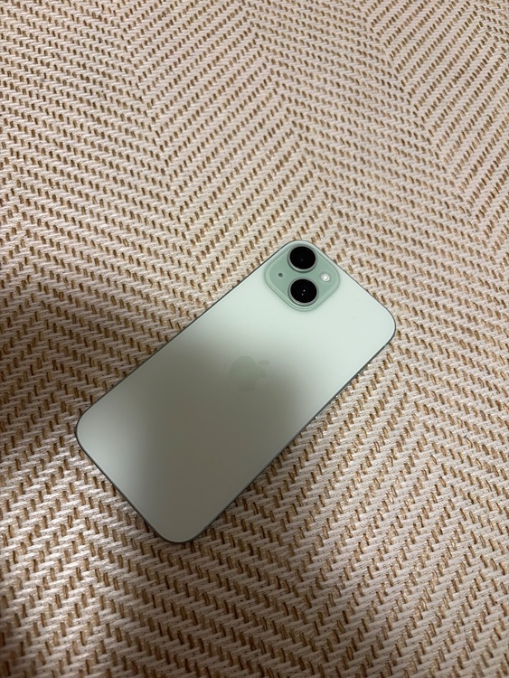 iPhone iPhone 15 128GB SIMフリー（スマホ）の商品画像 - 査定依頼日：2026年7月13日 - 最高査定価格：70,000円