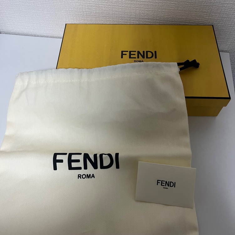 フェンディ  （ブランドバッグ）の商品画像 - 査定依頼日：2026年1月17日 - 最高査定価格：100,000円