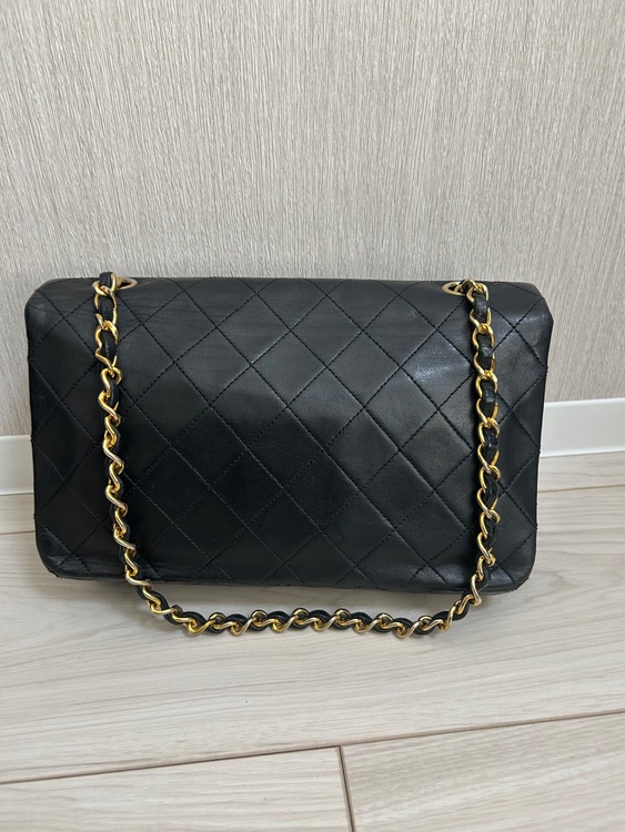 フルフラップ23cm（ブランドバッグ）の商品画像 - 査定依頼日：2026年2月1日 - 最高査定価格：100,000円