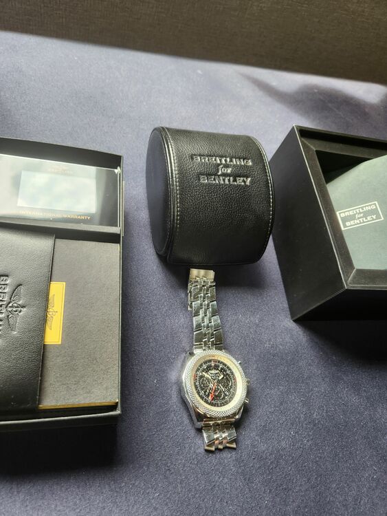 ブライトリング その他 B04GMT（高級時計）の商品画像 - 査定依頼日：2025年8月13日 - 最高査定価格：650,000円